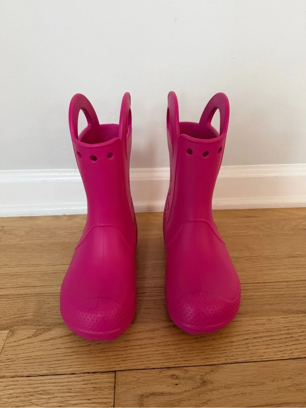 NEW Crocs Handle It Rain Boots Kids J1 Bright Pink Waterproof NWOT